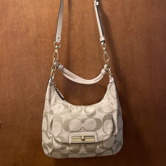 ❌SOLD❌ Authentic Coach Kristen Hobo Bag - 16817 - Picture 5 of 10